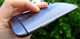 Illustration for article titled HTC One Mini 2 Review: Premium Looks for Smaller Pockets